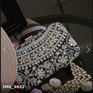 Black Beauty - by Revaaz Creations / RC